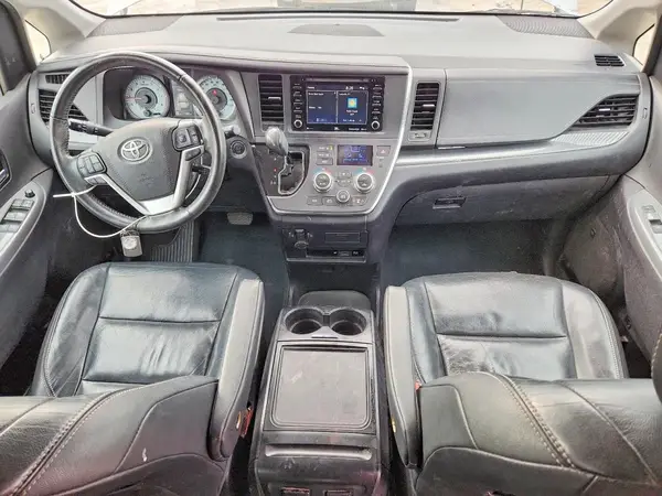 5TDEZ3DC4KS218346 2019 TOYOTA SIENNA - Image 8