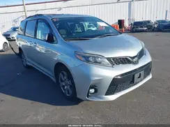 5TDEZ3DC4KS221571 2019 TOYOTA SIENNA