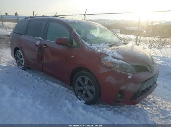 5TDEZ3DC5KS216315 2019 TOYOTA SIENNA - Image 1