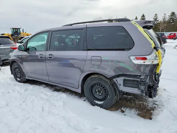 5TDEZ3DC5LS235822 2020 TOYOTA SIENNA - Image 2