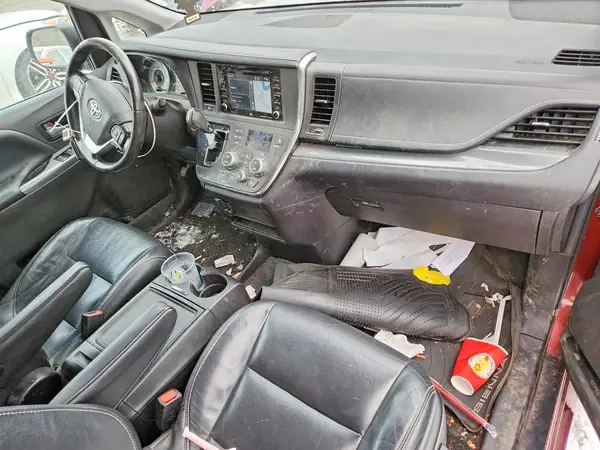 5TDEZ3DC6KS210927 2019 TOYOTA SIENNA - Image 8