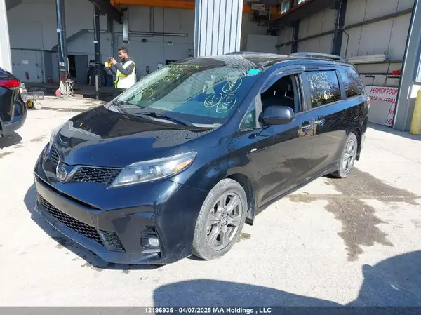 5TDEZ3DC7LS231268 2020 TOYOTA SIENNA - Image 2