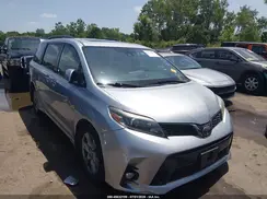 5TDEZ3DC8KS212033 2019 TOYOTA SIENNA