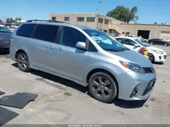 5TDEZ3DC8KS225073 2019 TOYOTA SIENNA