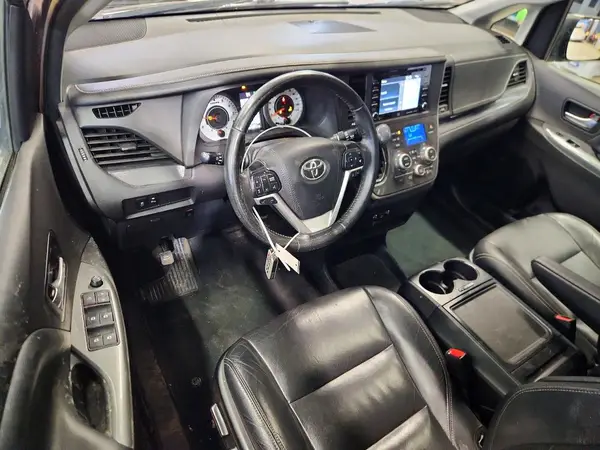 5TDEZ3DC8LS235653 2020 TOYOTA SIENNA - Image 8
