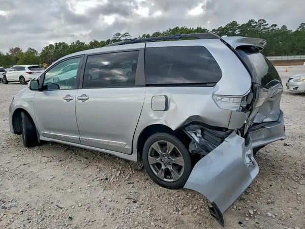 5TDEZ3DC9KS216253 2019 TOYOTA SIENNA - Image 2