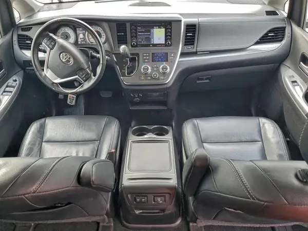 5TDEZ3DC9KS216253 2019 TOYOTA SIENNA - Image 8