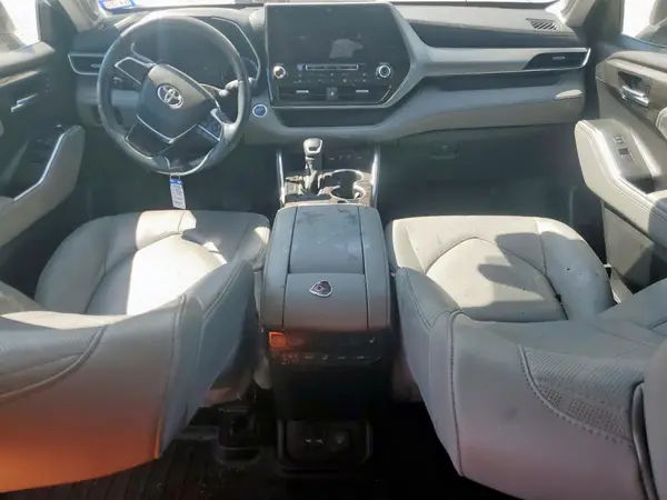 5TDFARAH0LS001974 2020 TOYOTA HIGHLANDER - Image 8