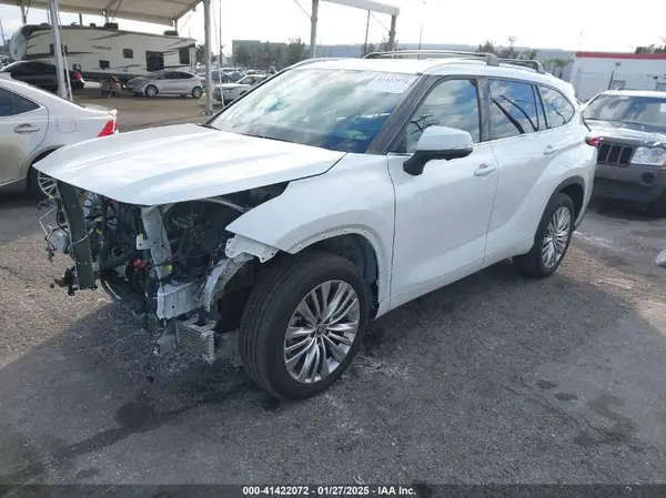 5TDFARAH3PS018516 2023 TOYOTA HIGHLANDER - Image 2