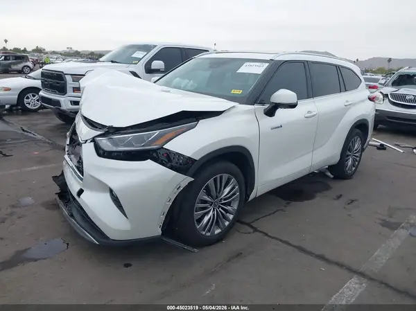 5TDFARAH5LS003400 2020 TOYOTA HIGHLANDER - Image 2