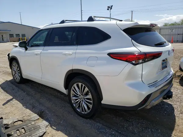 5TDFARAH5NS012746 2022 TOYOTA HIGHLANDER - Image 2
