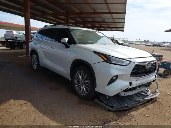 5TDFARAH5NS014075 2022 TOYOTA HIGHLANDER - Image 1