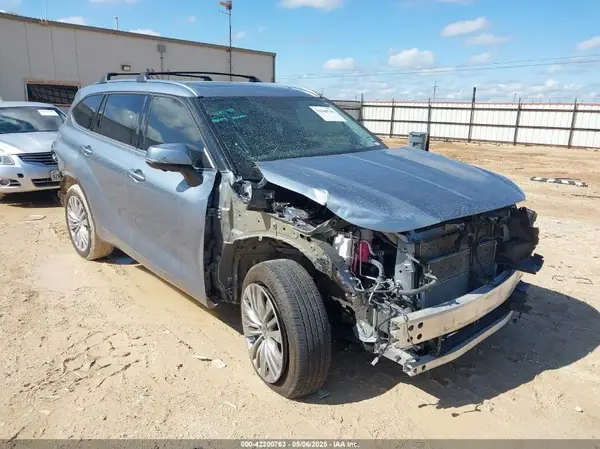 5TDFARAH5PS520699 2023 TOYOTA HIGHLANDER - Image 1