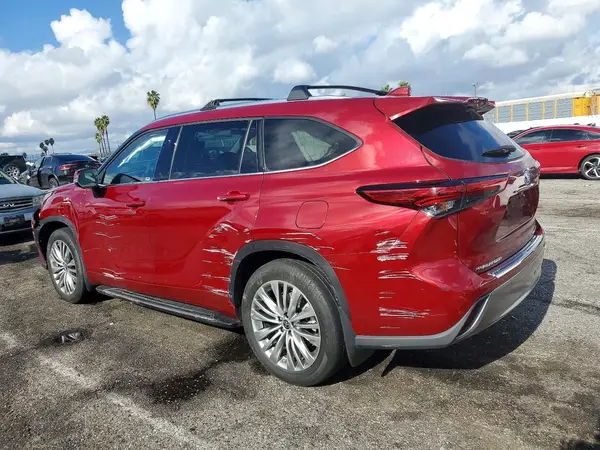 5TDFARAH5PS522209 2023 TOYOTA HIGHLANDER - Image 2