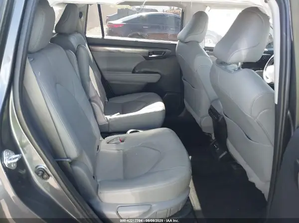 5TDFARAH6LS002515 2020 TOYOTA HIGHLANDER - Image 8