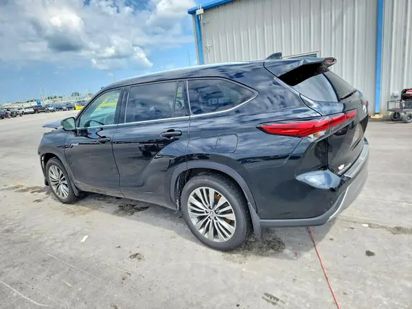 5TDFARAH6LS003809 2020 TOYOTA HIGHLANDER - Image 2