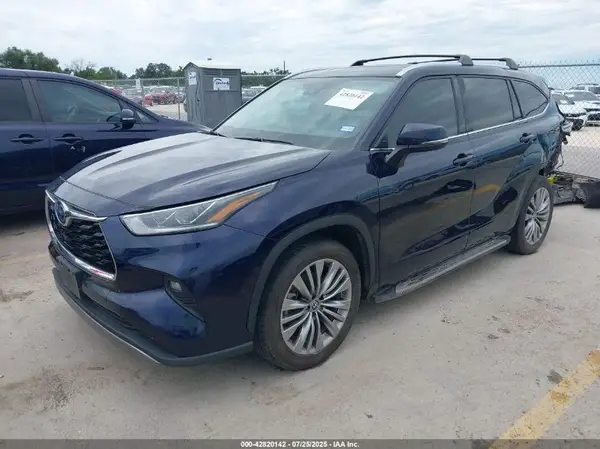 5TDFARAH7NS015194 2022 TOYOTA HIGHLANDER - Image 2