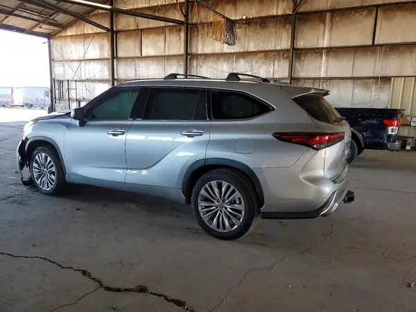 5TDFARAH8NS015012 2022 TOYOTA HIGHLANDER - Image 2