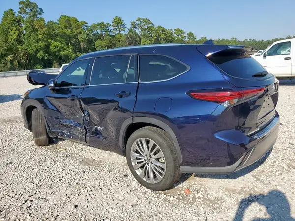 5TDFARAH8PS016521 2023 TOYOTA HIGHLANDER - Image 2
