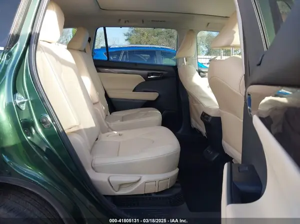 5TDFARAH8PS521359 2023 TOYOTA HIGHLANDER - Image 8