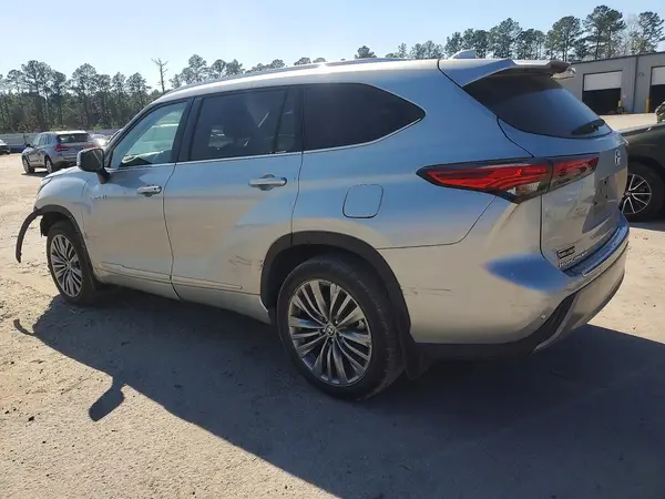 5TDFARAH9MS005331 2021 TOYOTA HIGHLANDER - Image 2