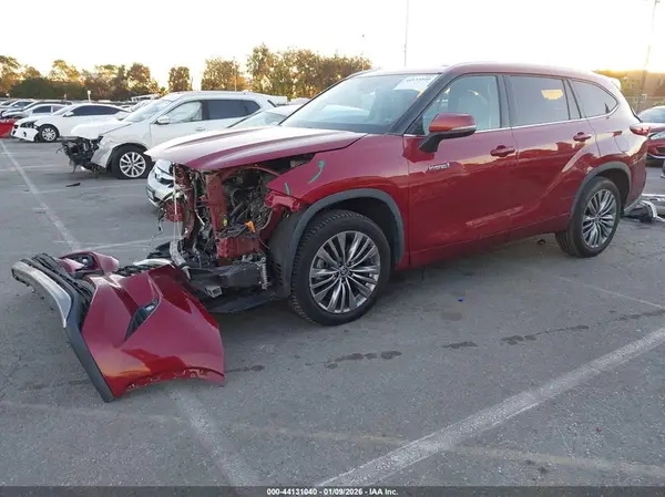 5TDFARAH9MS006186 2021 TOYOTA HIGHLANDER - Image 2