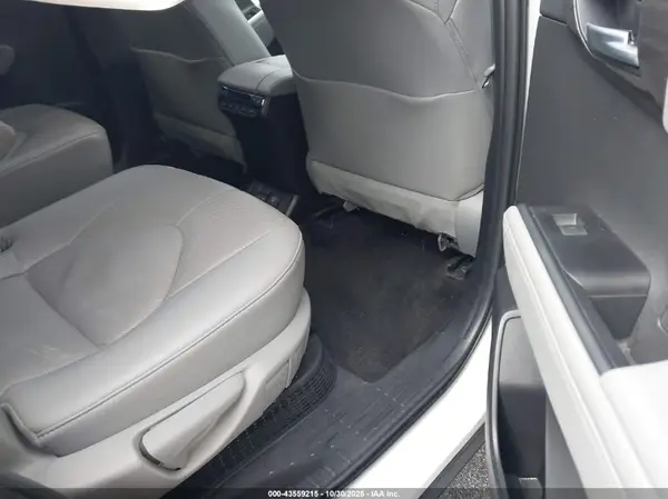 5TDFARAH9PS021680 2023 TOYOTA HIGHLANDER - Image 8