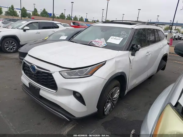 5TDFARAH9PS022831 2023 TOYOTA HIGHLANDER - Image 2