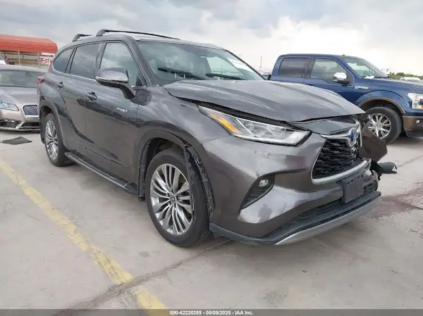 5TDFARAHXMS008030 2021 TOYOTA HIGHLANDER - Image 1