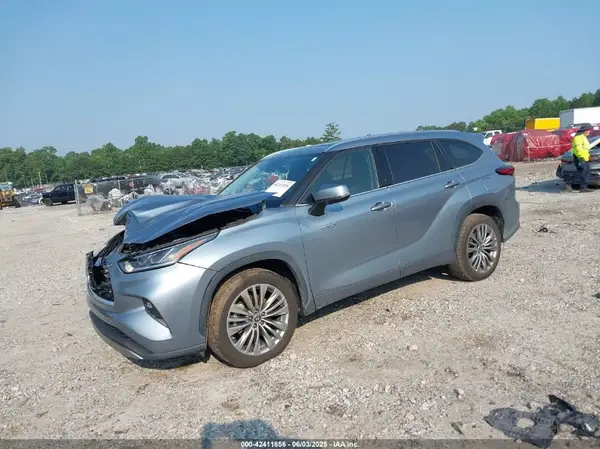 5TDFARAHXMS011591 2021 TOYOTA HIGHLANDER - Image 2