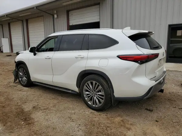 5TDFZRAH0MS063935 2021 TOYOTA HIGHLANDER - Image 2