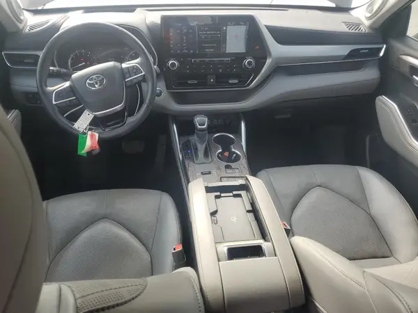 5TDFZRAH0NS096287 2022 TOYOTA HIGHLANDER - Image 8