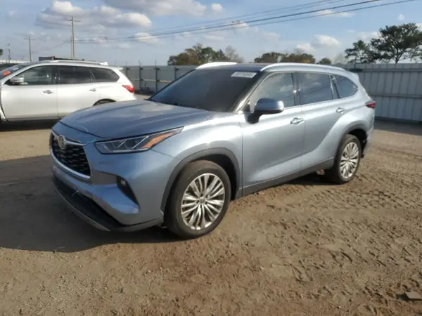5TDFZRAH0NS112066 2022 TOYOTA HIGHLANDER - Image 1