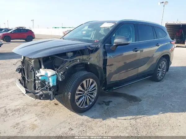 5TDFZRAH2LS023449 2020 TOYOTA HIGHLANDER - Image 2