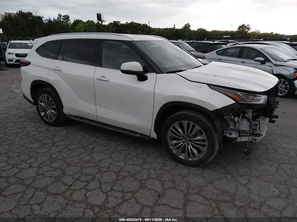 5TDFZRAH2MS035845 2021 TOYOTA HIGHLANDER - Image 1