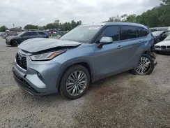 5TDFZRAH2NS098042 2022 TOYOTA HIGHLANDER