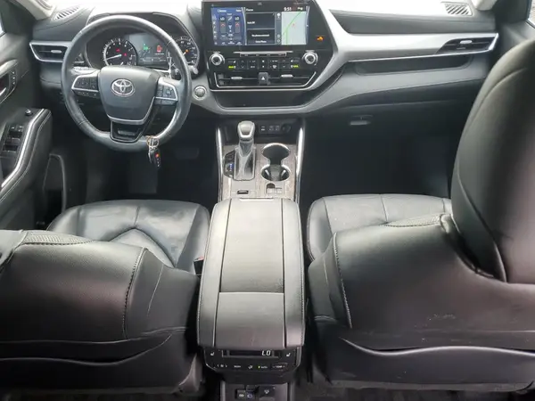 5TDFZRAH2NS098042 2022 TOYOTA HIGHLANDER - Image 8