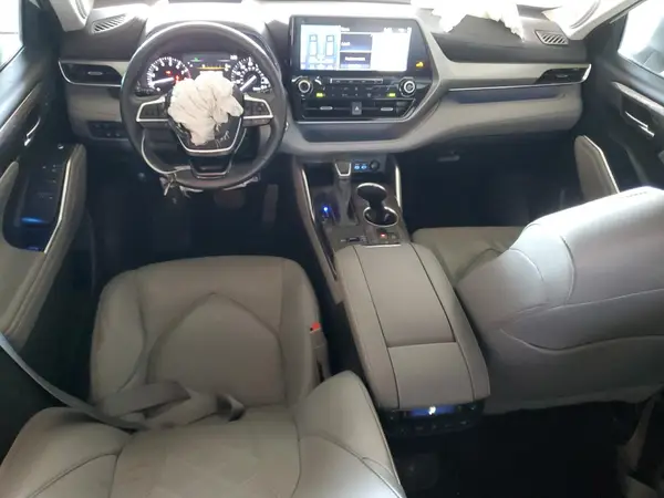 5TDFZRAH2NS110657 2022 TOYOTA HIGHLANDER - Image 8