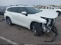5TDFZRAH3NS097885 2022 TOYOTA HIGHLANDER