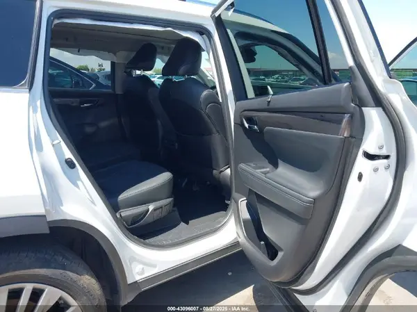 5TDFZRAH3NS097885 2022 TOYOTA HIGHLANDER - Image 8