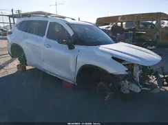 5TDFZRAH3NS100249 2022 TOYOTA HIGHLANDER