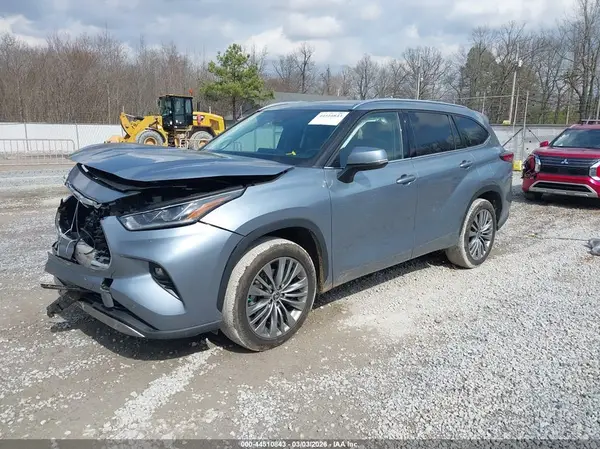 5TDFZRAH4LS029270 2020 TOYOTA HIGHLANDER - Image 2