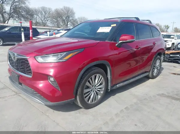 5TDFZRAH4MS077661 2021 TOYOTA HIGHLANDER - Image 2