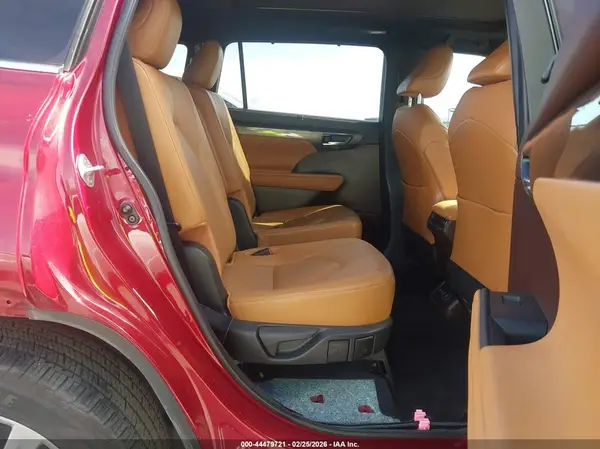 5TDFZRAH4MS077661 2021 TOYOTA HIGHLANDER - Image 8