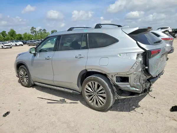 5TDFZRAH4MS084920 2021 TOYOTA HIGHLANDER - Image 2