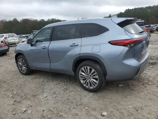 5TDFZRAH4NS114709 2022 TOYOTA HIGHLANDER - Image 2