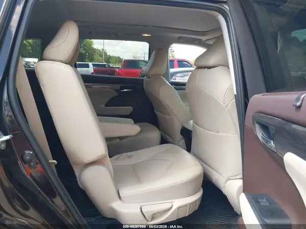5TDFZRAH5LS004006 2020 TOYOTA HIGHLANDER - Image 8