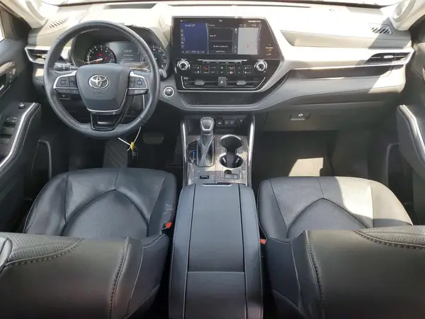 5TDFZRAH5MS039789 2021 TOYOTA HIGHLANDER - Image 8