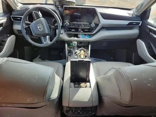 5TDFZRAH5MS079337 2021 TOYOTA HIGHLANDER - Image 8
