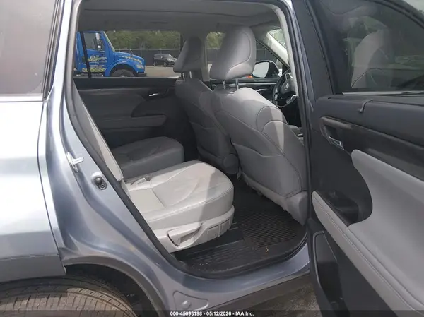 5TDFZRAH5NS108854 2022 TOYOTA HIGHLANDER - Image 8